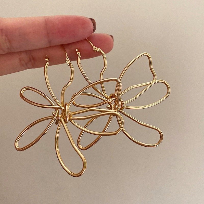 Minimalist line flower earrings design, elegant ear rings, sweet and fashionable earrings Hypersku