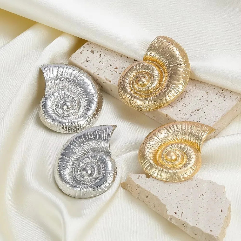 Coris Shell Stud Earrings KARO