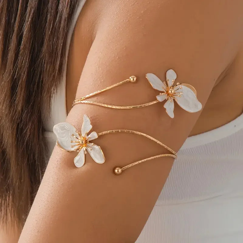 Virelle Arm Cuff KARO