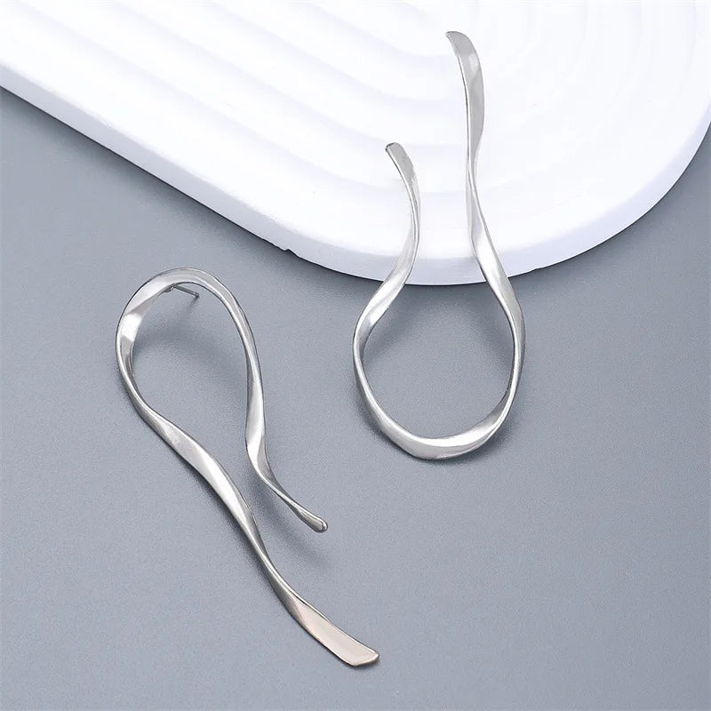 LATS Exaggerated Irregular Geometric Lines Earrings for Women Shape Simple Fashion Jewelry Accessories Wholesale KARO