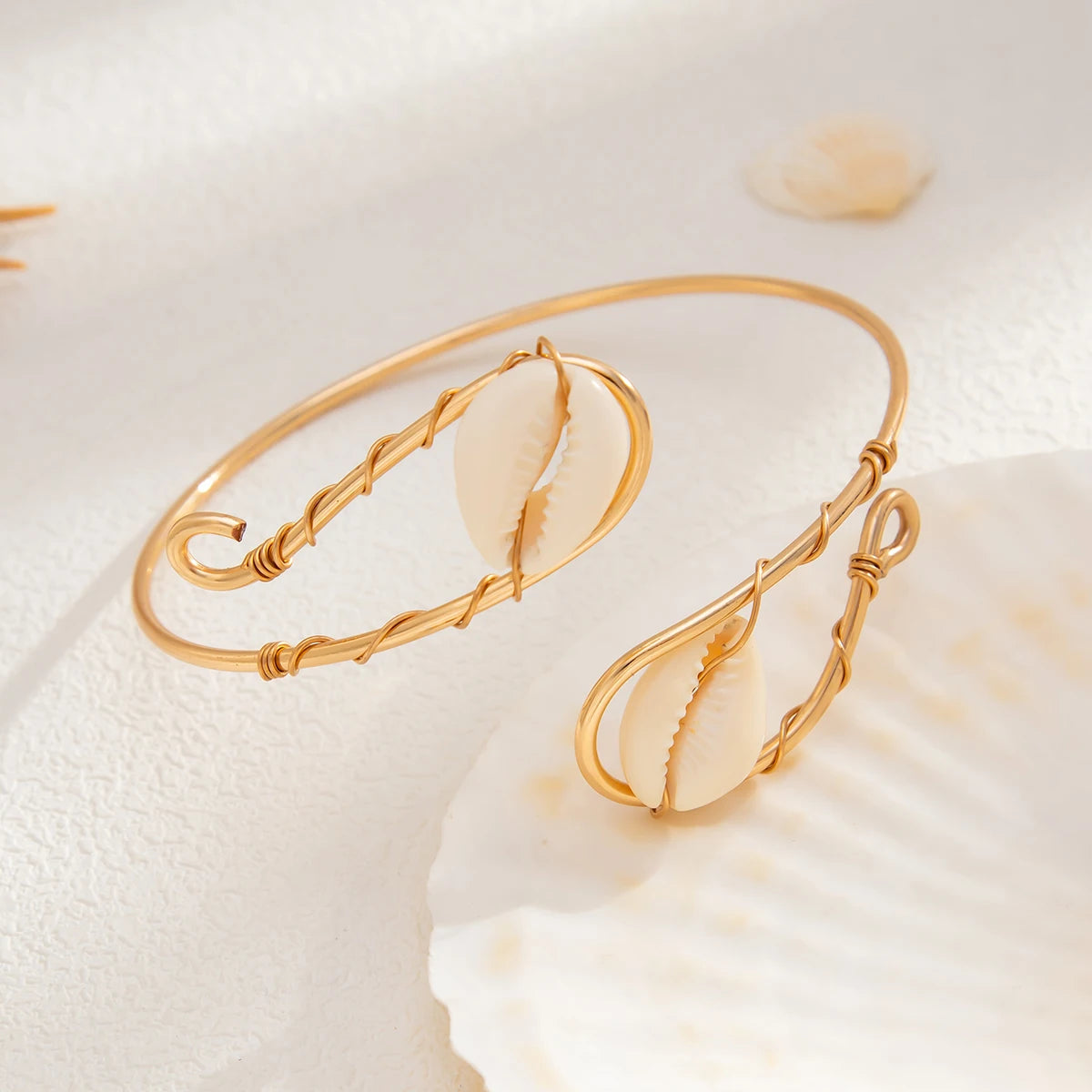 Coris Spiral Cuff KARO