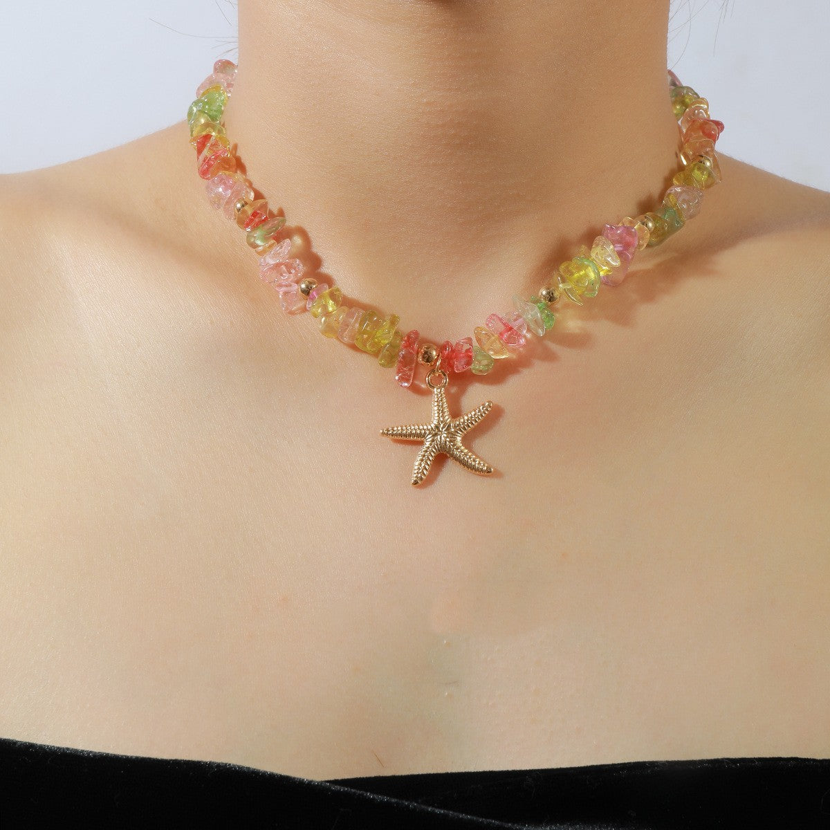 The starfish pendant is designed with an irregular crushed vacation style chain, which is exquisite Hypersku