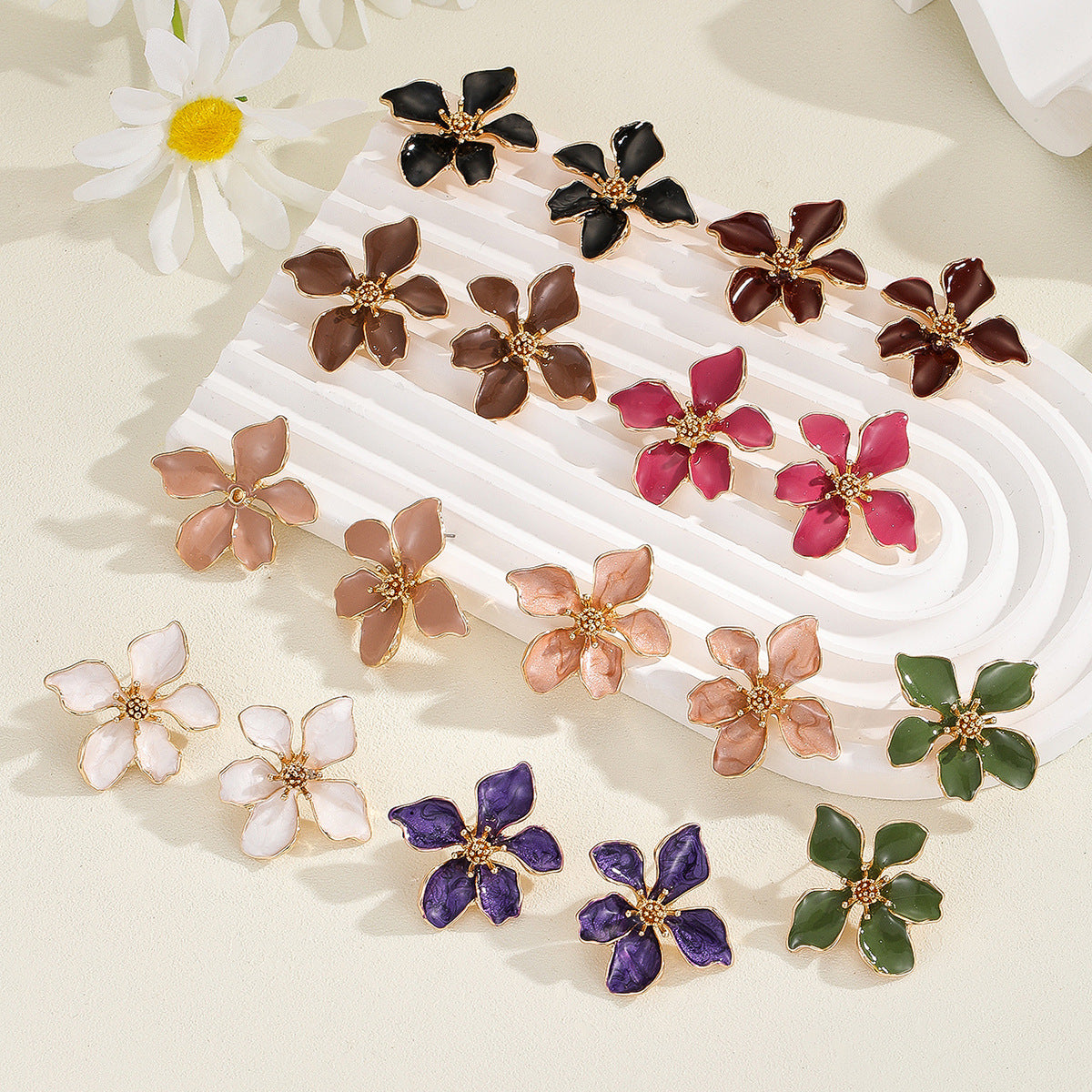 Oil-dripping flower earrings exude a sense of elegance and sophistication for women. s925 earrings and stud earrings Hypersku