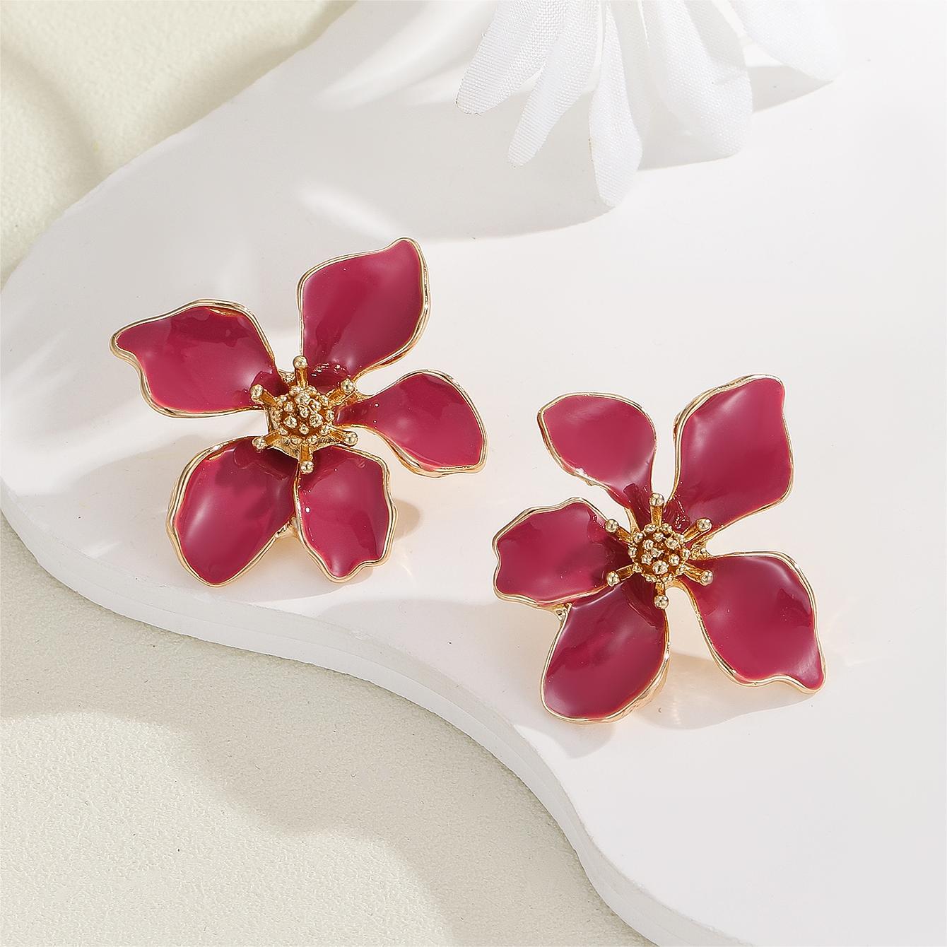 Oil-dripping flower earrings exude a sense of elegance and sophistication for women. s925 earrings and stud earrings Hypersku
