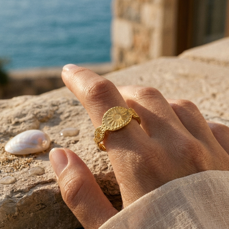 Elira Shell Ring