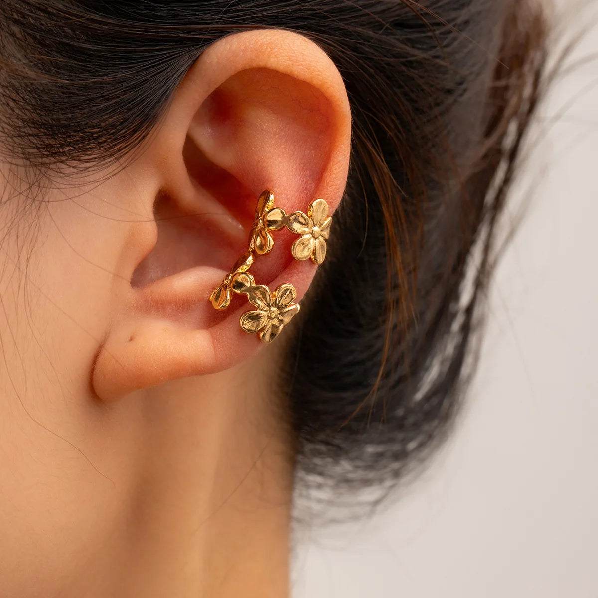 Zyelle Clip Earrings KARO