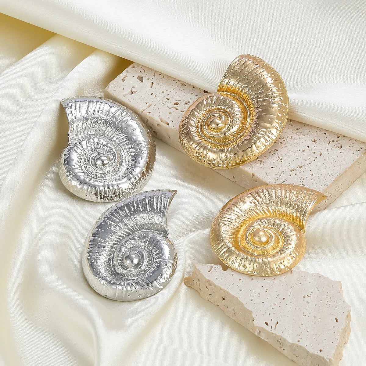 Coris Shell Stud Earrings KARO