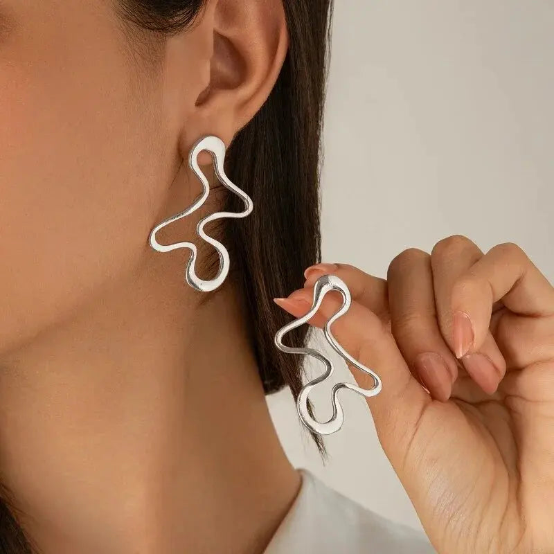 LATS Exaggerated Irregular Geometric Lines Earrings for Women Shape Simple Fashion Jewelry Accessories Wholesale KARO