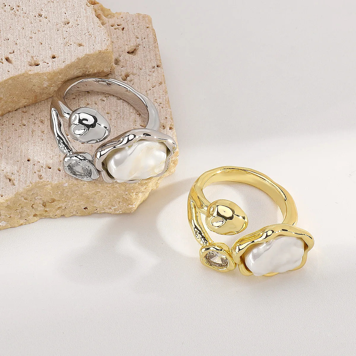 Vintage Baroque Pearl Ring Open Rings for Women 2025 Fashion Metal Irregular Geometric Pearl Ring with Zircon Wedding Jewelry KARO