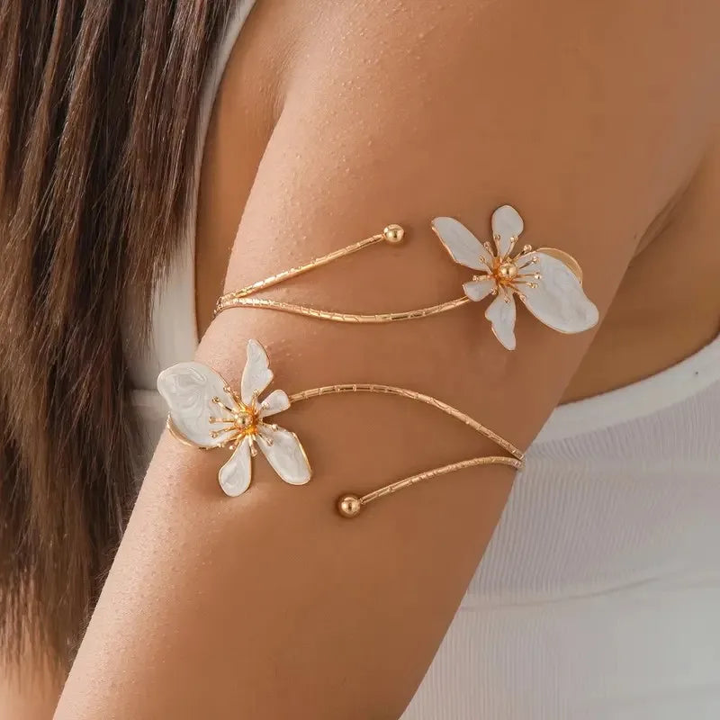 Virelle Arm Cuff KARO