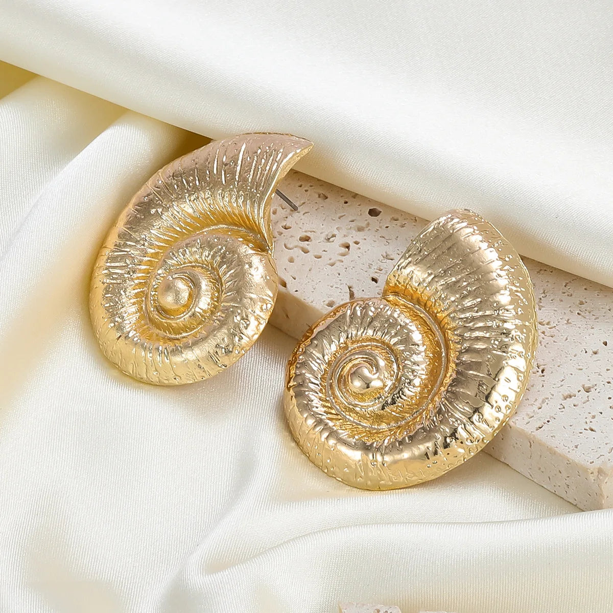 Coris Shell Stud Earrings KARO