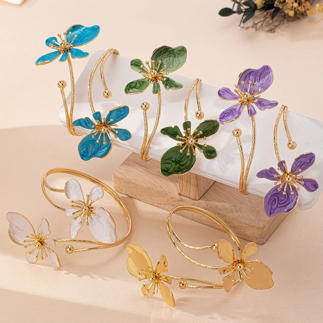 Virelle Arm Cuff KARO