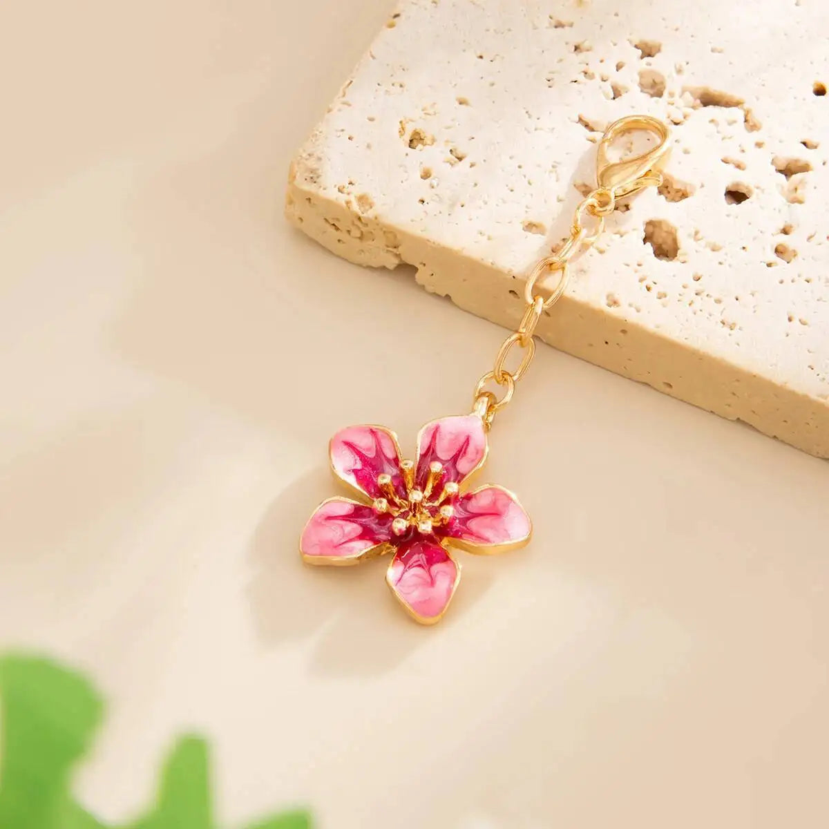 Salircon 1Pc Sexy Pink Oil Dripping Flower Pendent Chest Chain for Women Summer Beach Vacation Bikinis Metal Body Chain Jewelry KARO