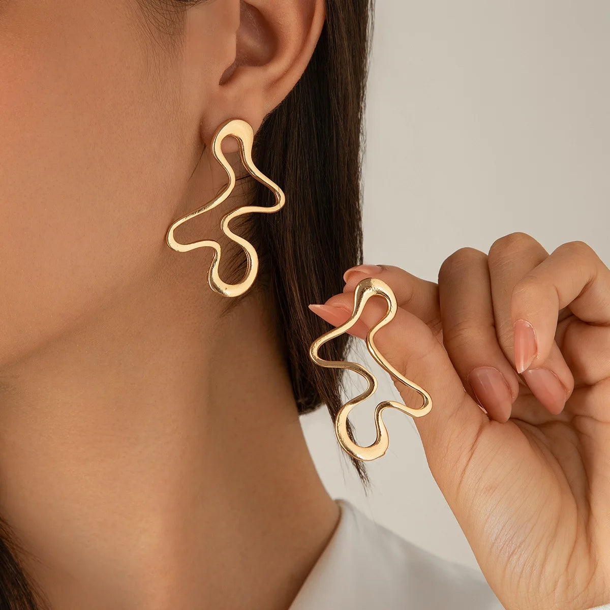LATS Exaggerated Irregular Geometric Lines Earrings for Women Shape Simple Fashion Jewelry Accessories Wholesale KARO