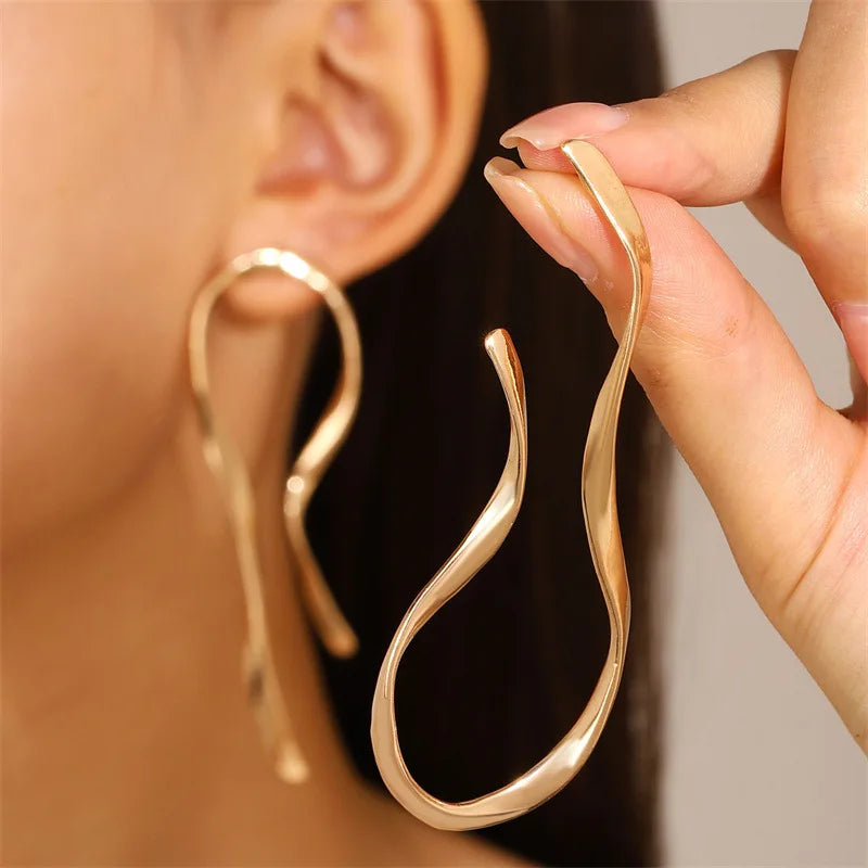 LATS Exaggerated Irregular Geometric Lines Earrings for Women Shape Simple Fashion Jewelry Accessories Wholesale KARO