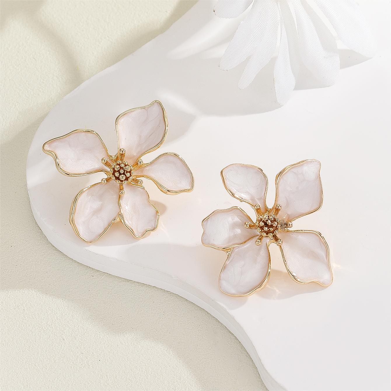 Oil-dripping flower earrings exude a sense of elegance and sophistication for women. s925 earrings and stud earrings Hypersku